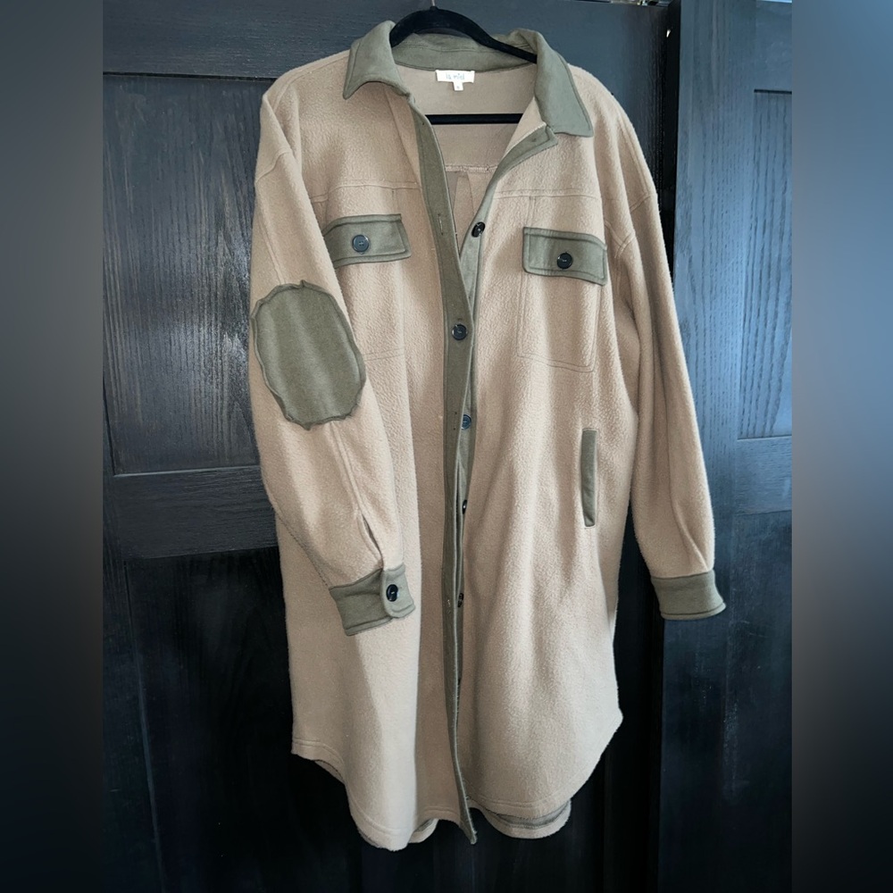 Women's Beige Fleece Shacket with Olive Trim - Brand Unspecified